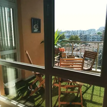 Alexandra Apartment